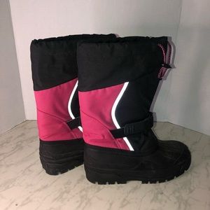 L L Bean kids snow boots - pink - size 5